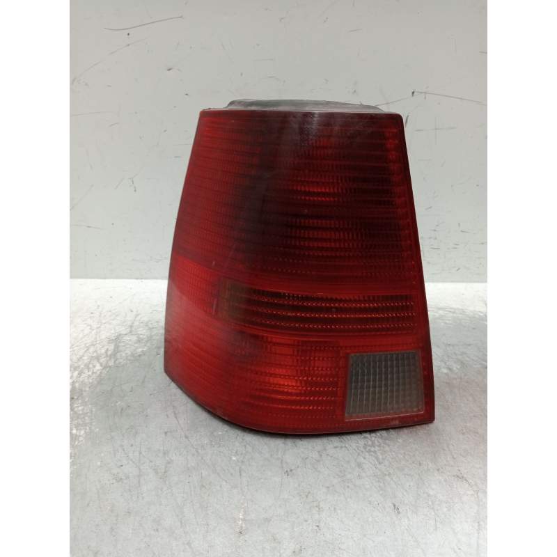 Recambio de piloto trasero izquierdo para volkswagen golf iv variant (1j5) 1.9 tdi 4motion referencia OEM IAM  RANCHERA 1998