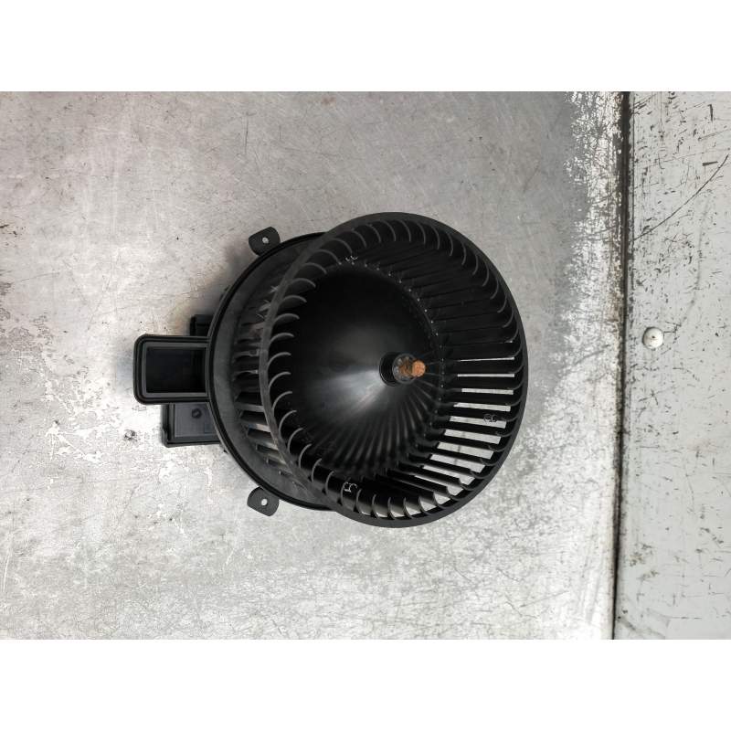 Recambio de motor calefaccion para audi a4 berlina (8w2) design edition referencia OEM IAM C24245104 CZ997005 4M1820021