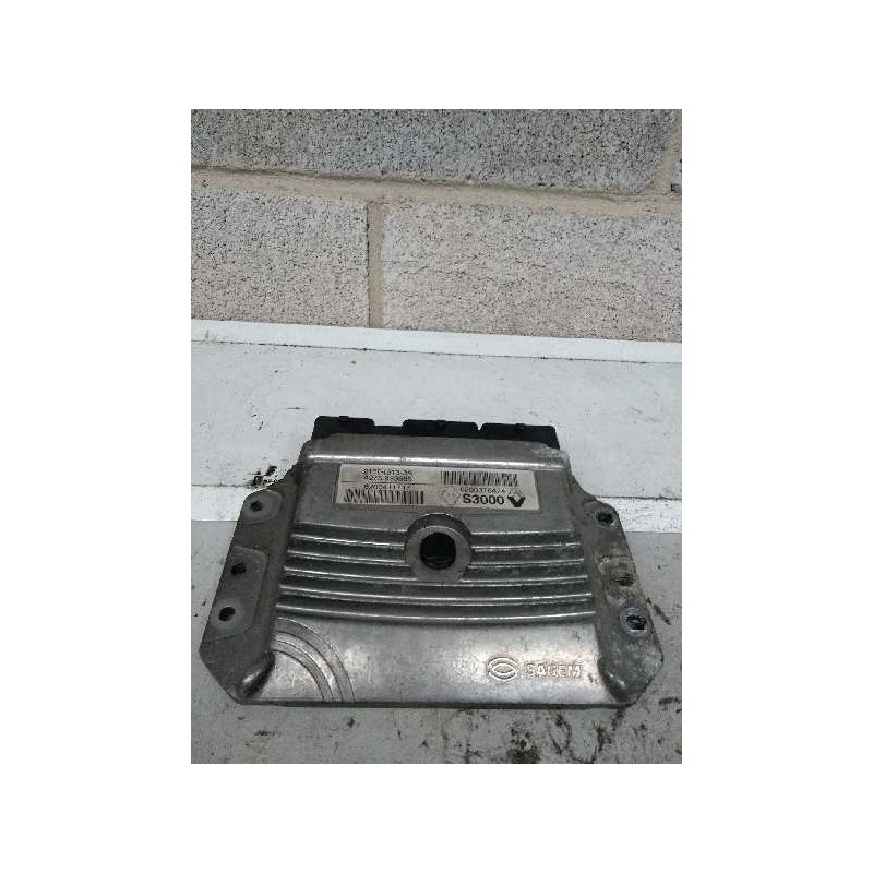 Recambio de centralita motor uce para renault modus 1.4 16v referencia OEM IAM 215849133A 8200376474 S3000 8200411717