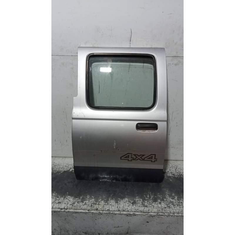 Recambio de puerta trasera izquierda para nissan pick-up (d22) td doble cabina 4x4 referencia OEM IAM   4P