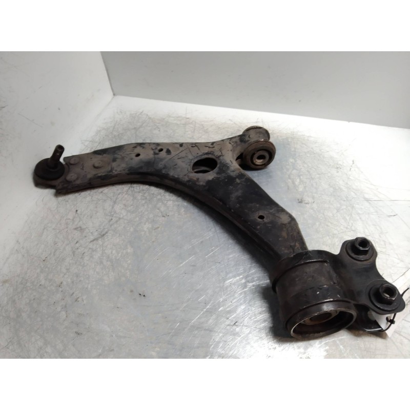 Recambio de brazo suspension inferior delantero izquierdo para volvo v50 familiar 2.0 diesel cat referencia OEM IAM   