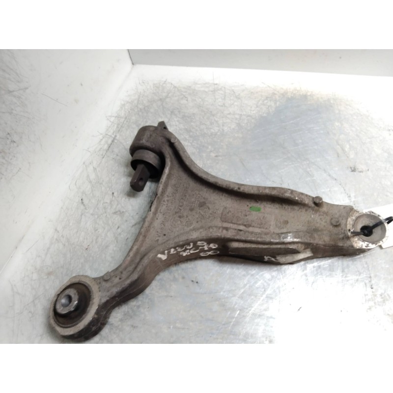 Recambio de brazo suspension inferior delantero derecho para volvo xc70 2.4 diesel cat referencia OEM IAM   