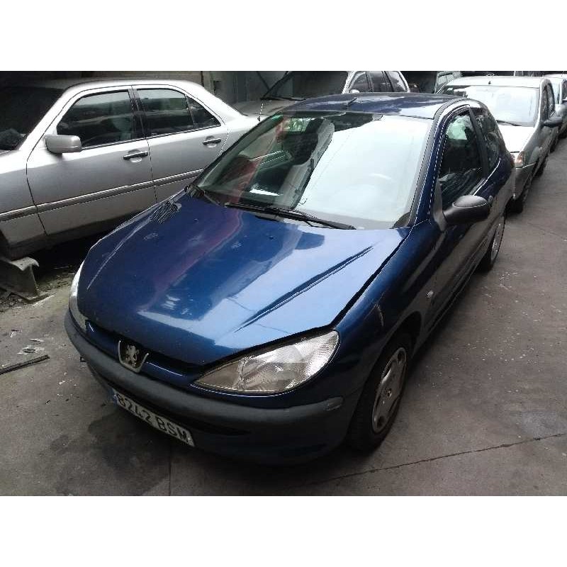 peugeot 206 berlina del año 2002