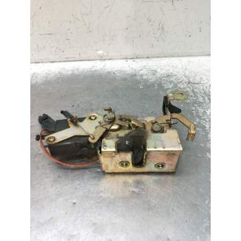 MOTOR CIERRE CENTRALIZADO DELANTERO DERECHO 3P 2002