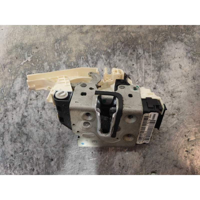 Recambio de motor cierre centralizado trasero derecho para lancia thema gold referencia OEM IAM P04589914AD  156054571