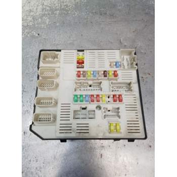 CAJA RELES / FUSIBLES 284B60008R 8229218448 2008