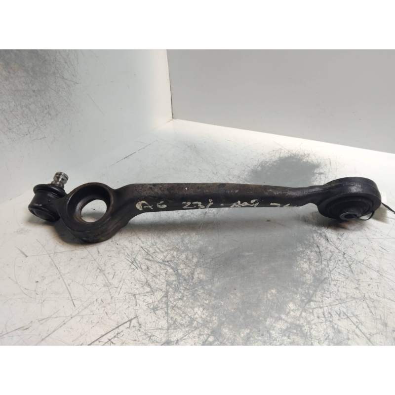 Recambio de brazo suspension inferior delantero derecho para audi a6 berlina (c4) 2.3 referencia OEM IAM   