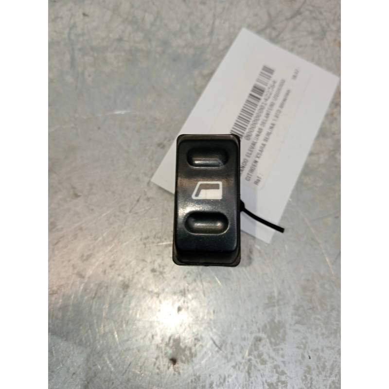 Recambio de mando elevalunas delantero izquierdo para citroën xsara berlina 1.9td attraction referencia OEM IAM   