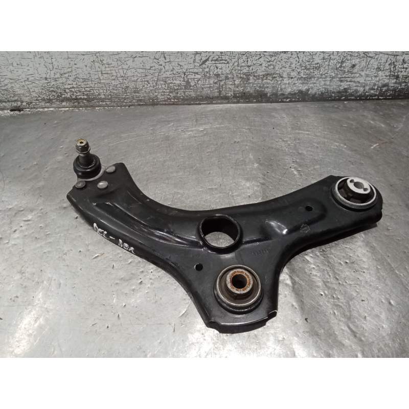 Recambio de brazo suspension inferior delantero derecho para renault clio v referencia OEM IAM  10G 2019