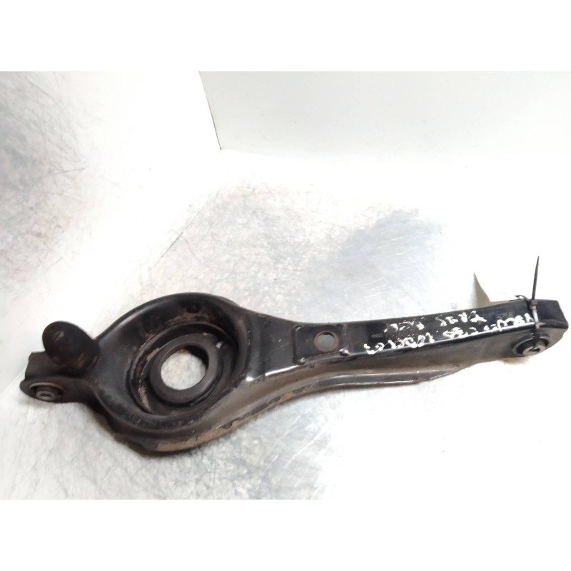 Recambio de brazo suspension inferior trasero derecho para volvo c30 1.6 diesel cat referencia OEM IAM   