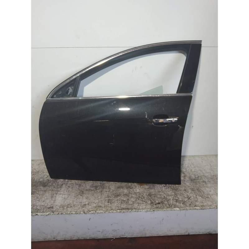 Recambio de puerta delantera izquierda para opel insignia berlina cosmo referencia OEM IAM  5P 2008