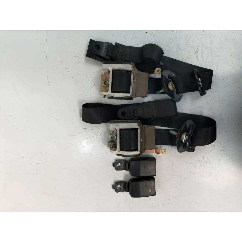 Recambio de juego cinturones delantero para ford fiesta courier furg. referencia OEM IAM   4P