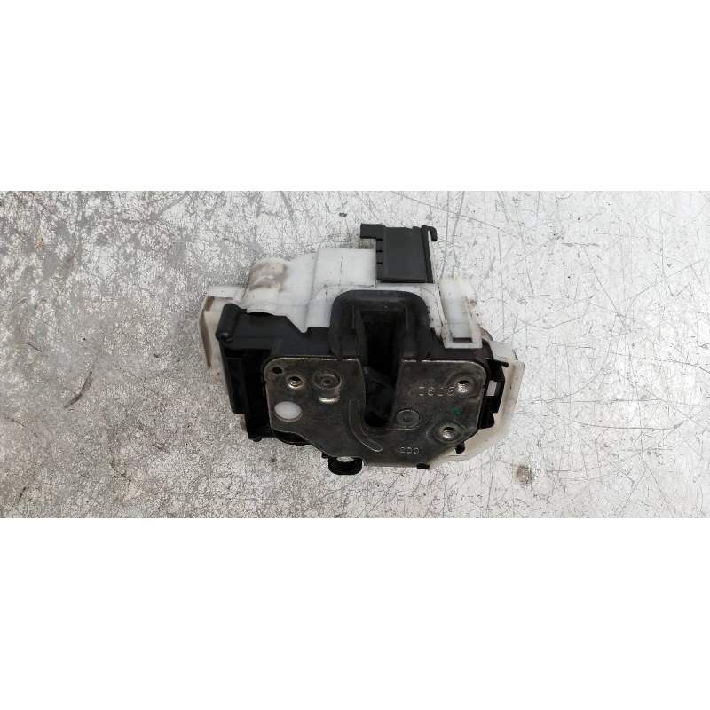 Recambio de motor cierre centralizado delantero derecho para fiat fiorino básico referencia OEM IAM 1357552080 5P 2007