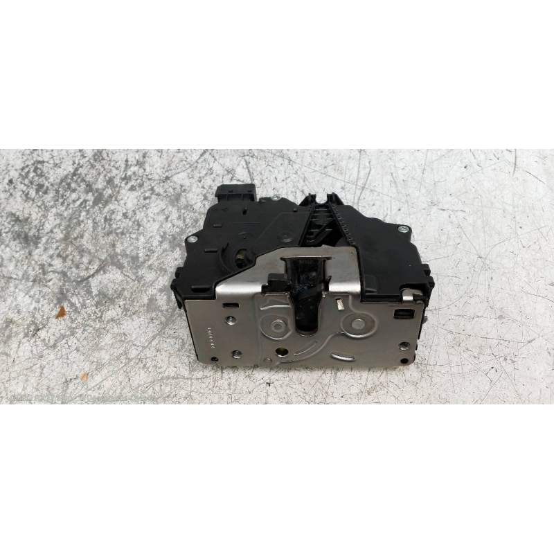 Recambio de motor cierre centralizado trasero izquierdo para fiat fiorino básico referencia OEM IAM 1356367080 5P 2007