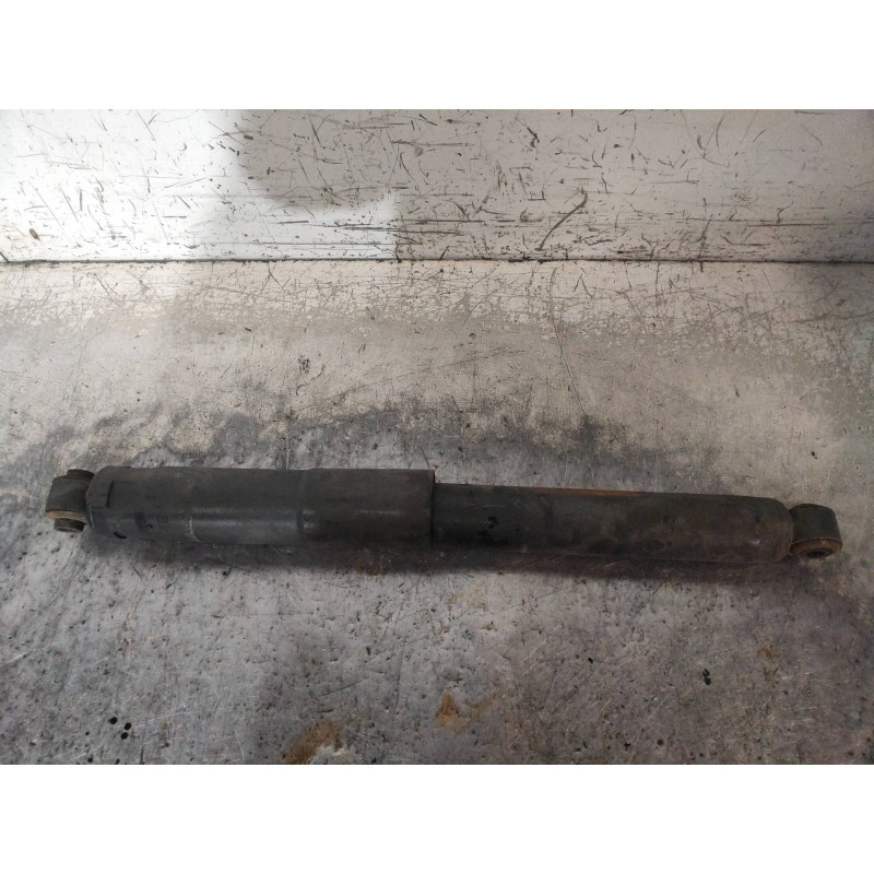 Recambio de amortiguador trasero izquierdo para jeep gr.cherokee (wj/wg) 2.7 crd laredo referencia OEM IAM P52088950AK  