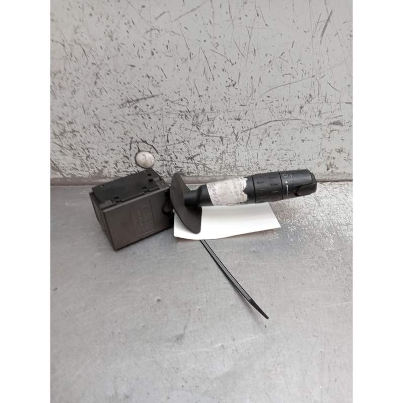 Recambio de mando limpia para peugeot 405 berlina 1.9 diesel referencia OEM IAM 96093418XX 61580011 92