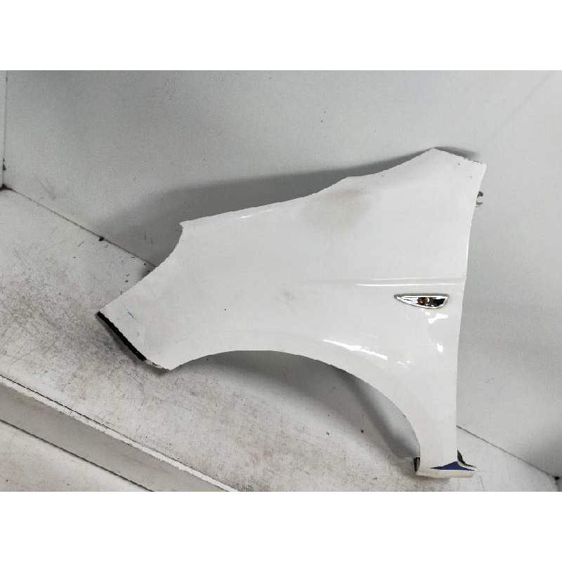 Recambio de aleta delantera izquierda para hyundai i20 1.2 cat referencia OEM IAM   