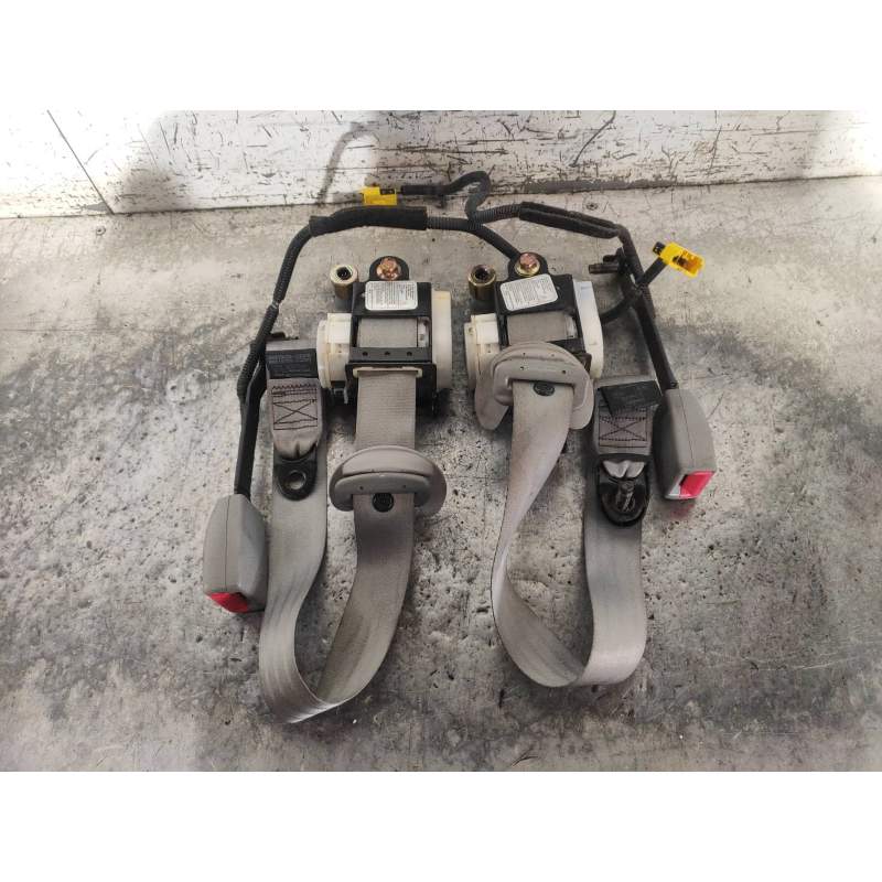 Recambio de juego cinturones delantero para kia magentis 2.0 crdi referencia OEM IAM  20CRDI 2006