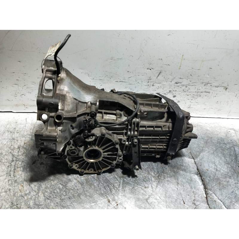 Recambio de caja cambios para audi 80/90 (893) 1.8 referencia OEM IAM AXA 22051 1645 5V