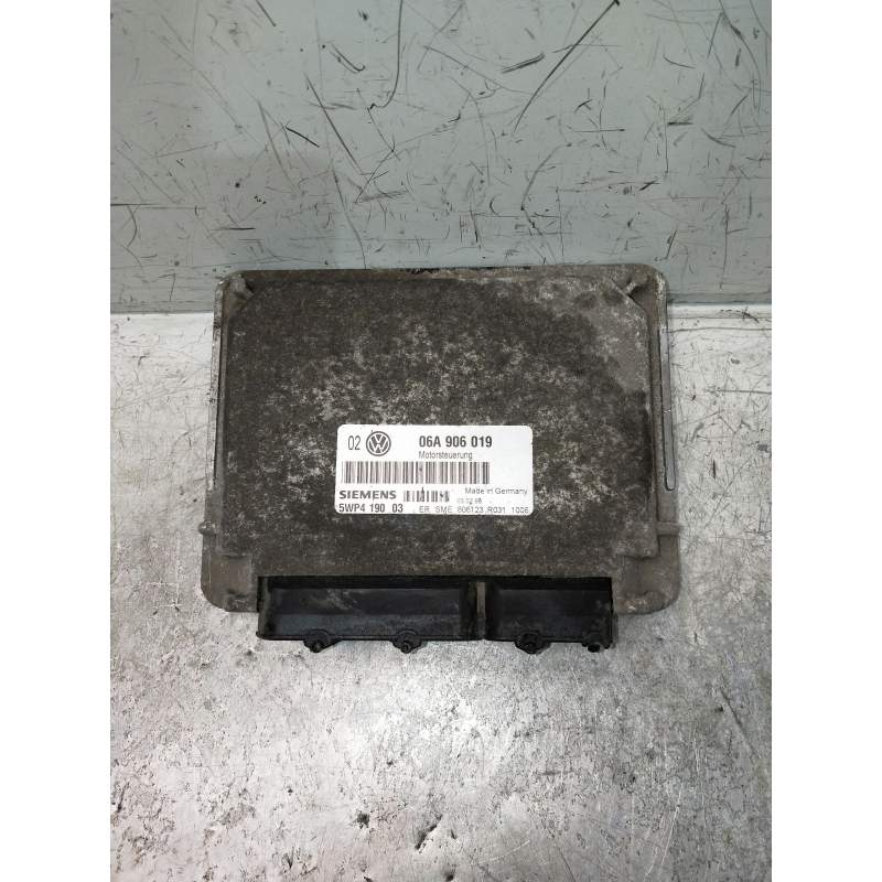 Recambio de centralita motor uce para volkswagen golf iv berlina (1j1) referencia OEM IAM 5WP419003 06A906019 