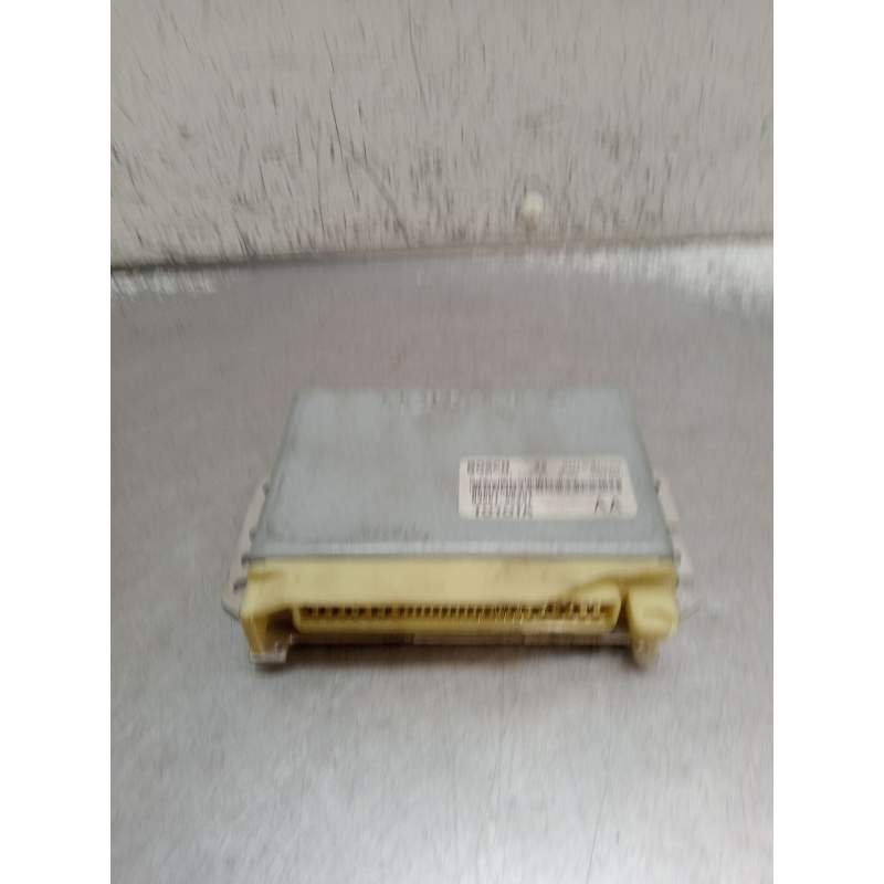 Recambio de centralita motor uce para toyota avensis (_t22_) 1.6 (at220_) referencia OEM IAM 0261204580 8966105231 