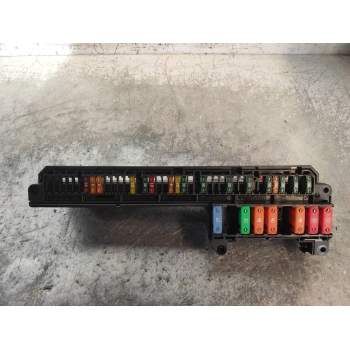 CAJA RELES / FUSIBLES 695733002 6114695733002 