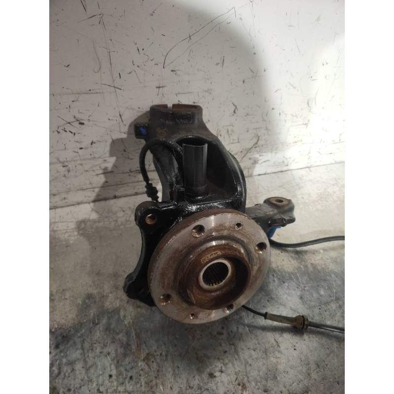 Recambio de mangueta delantera izquierda para peugeot 207 sport referencia OEM IAM  16HDI 2009