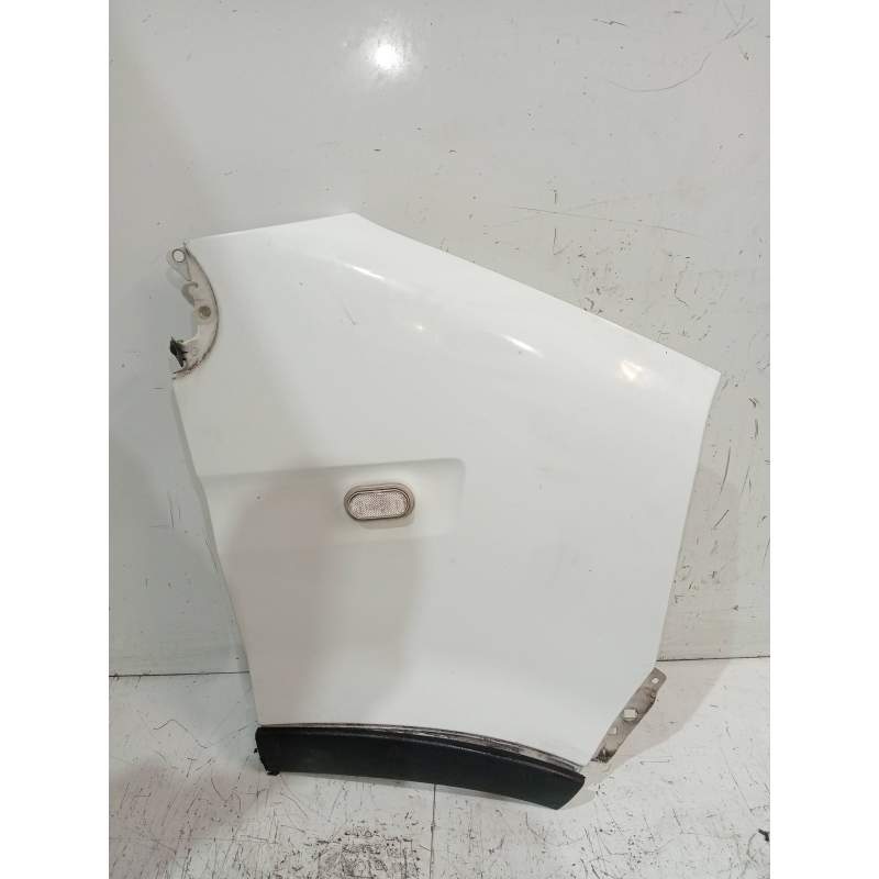 Recambio de aleta delantera derecha para opel movano (2004 =>) 2.5 cdti referencia OEM IAM   
