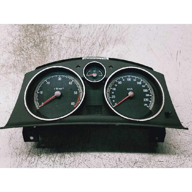 Recambio de cuadro instrumentos para opel zafira b energy referencia OEM IAM 13423836 TZ 13216666