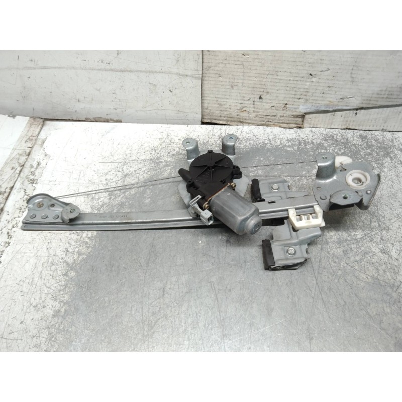 Recambio de elevalunas trasero izquierdo para mg rover serie 75 (rj) 2.0 cdti classic referencia OEM IAM 400593T3  4P