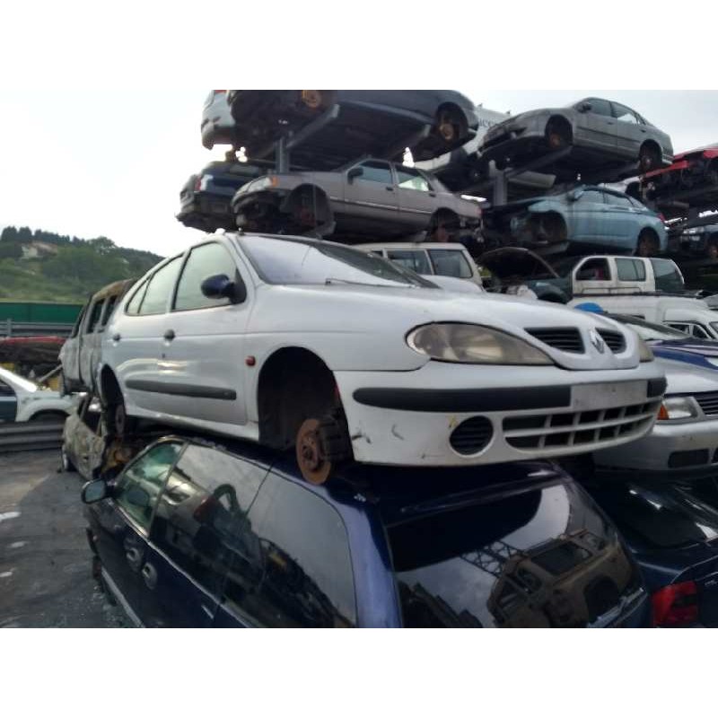 renault megane i berlina hatchback (ba0) del año 1995