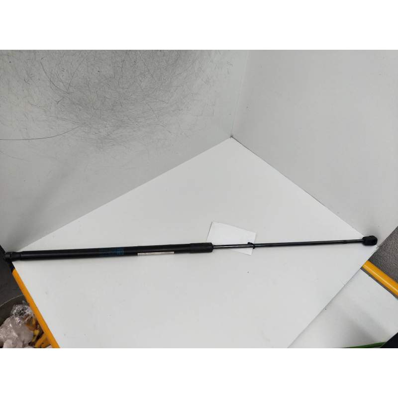 Recambio de amortiguadores capo para opel insignia berlina 2.0 cdti cat referencia OEM IAM 13252173  2008