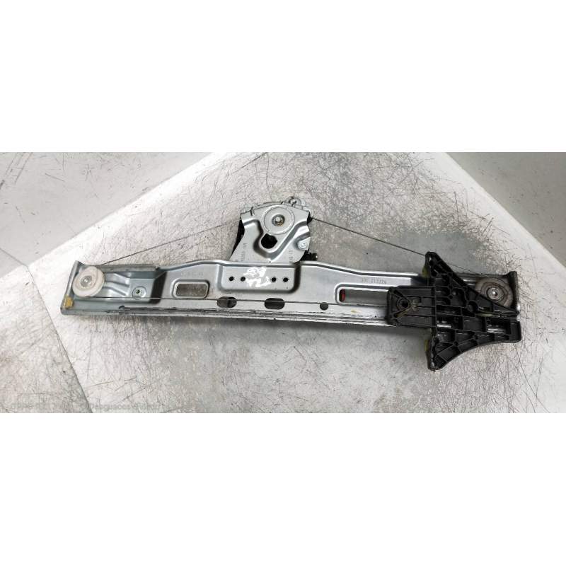 Recambio de elevalunas trasero derecho para opel zafira (c) 1.6 16v cdti dpf referencia OEM IAM 13260142  5P
