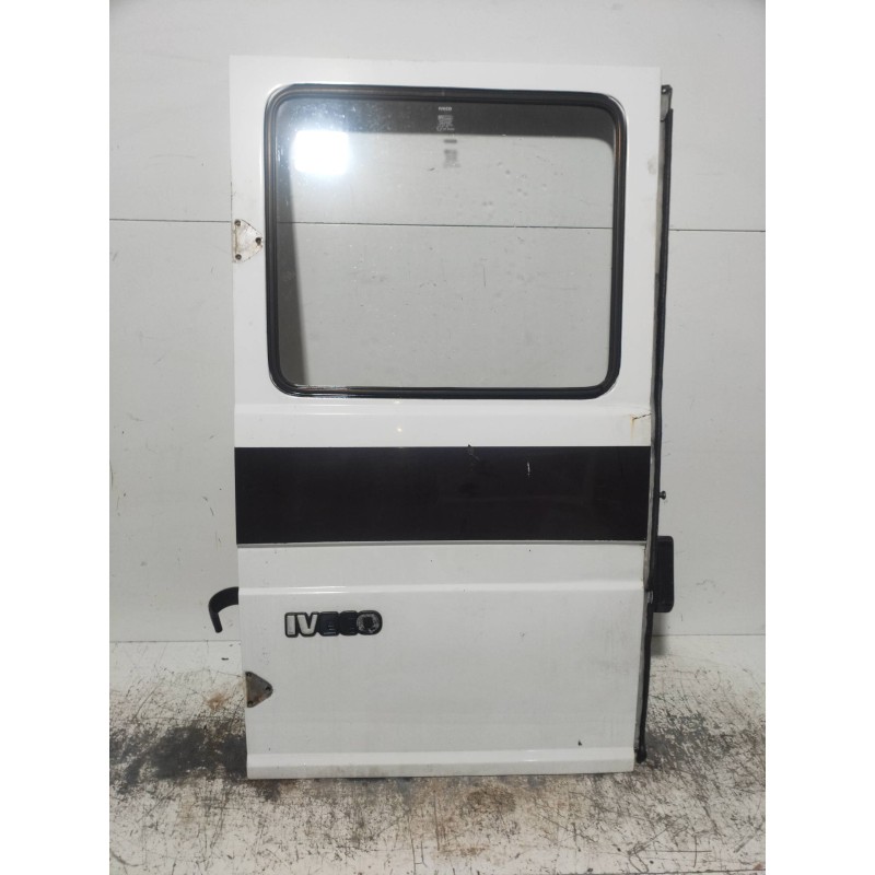 Recambio de puerta trasera izquierda para iveco daily caja cerrada (1989 =>) 30-8 caja cerrada referencia OEM IAM   