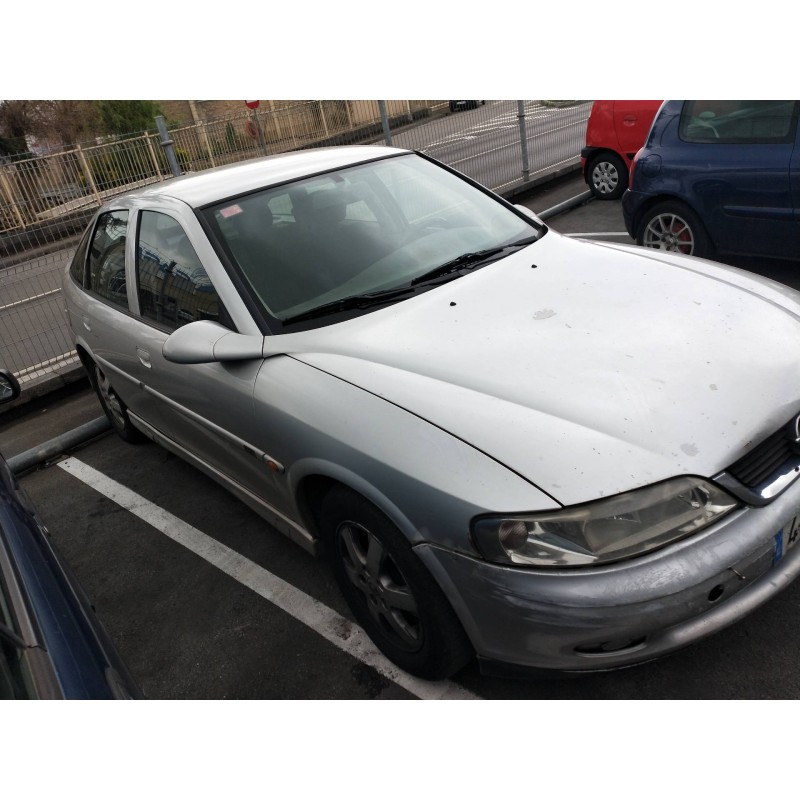 opel vectra b berlina del año 2002