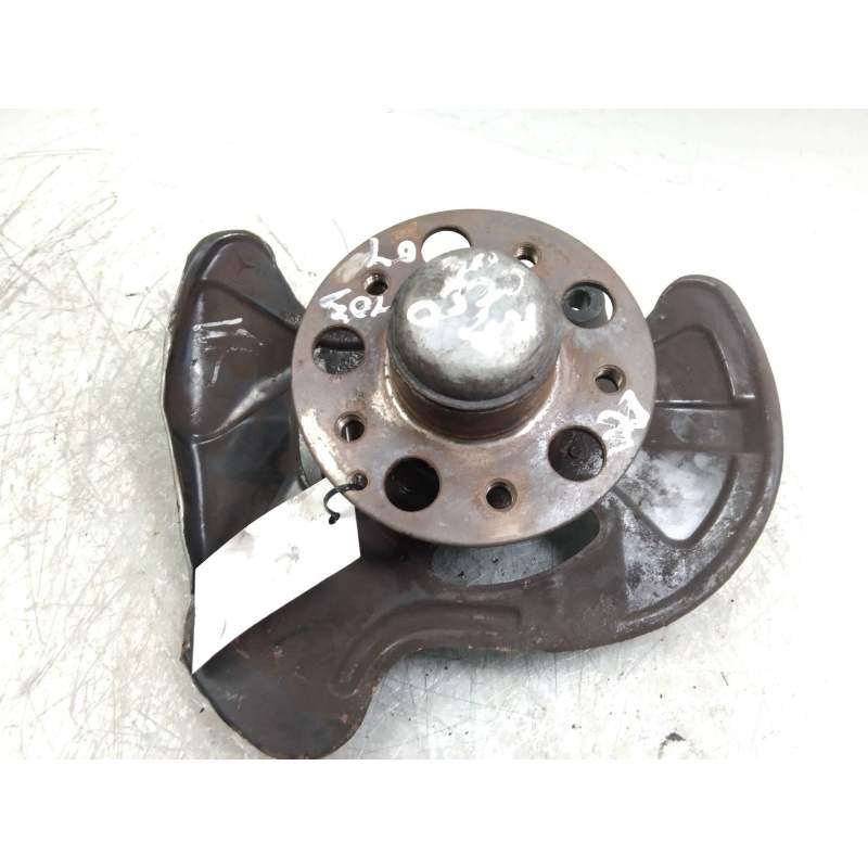 Recambio de mangueta delantera derecha para mercedes-benz clase c (w203) berlina 230 (203.052) referencia OEM IAM 2043320201  