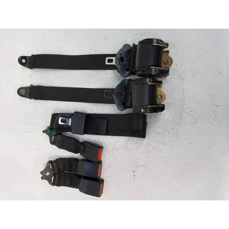 Recambio de juego cinturones trasero para ford fiesta berl./courier si referencia OEM IAM   3P