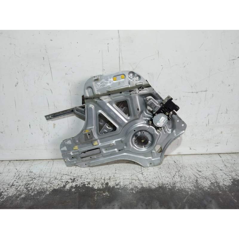 Recambio de elevalunas delantero izquierdo para kia carnival ii 2.9 cdri executive referencia OEM IAM 824504D010 0620200770 5P