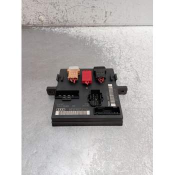 CAJA RELES / FUSIBLES 8E0907279L 20TDI 2005