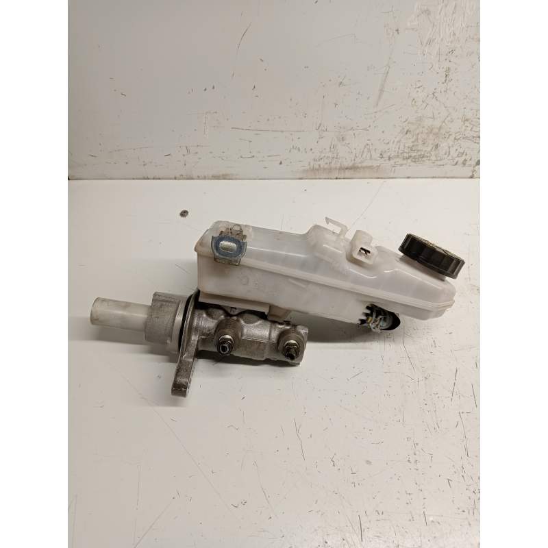 Recambio de bomba freno para toyota auris business referencia OEM IAM 0204255239 717818 