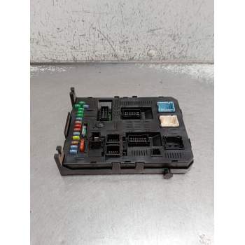 CAJA RELES / FUSIBLES 9661940480 BSI2004H05 01160106