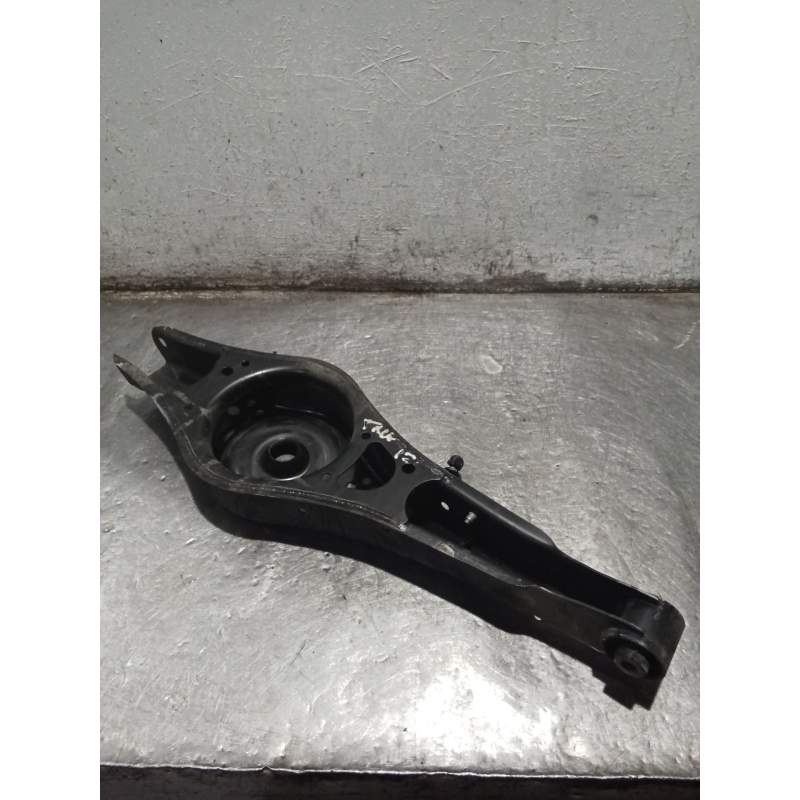 Recambio de brazo suspension inferior trasero izquierdo para volkswagen tiguan (5n_) 2.0 tdi referencia OEM IAM   