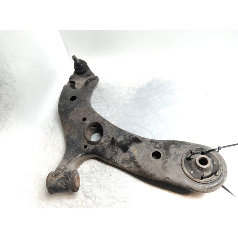 Recambio de brazo suspension inferior delantero derecho para toyota auris luna referencia OEM IAM  20CRDI 2006