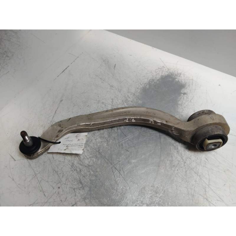 Recambio de brazo suspension inferior delantero derecho para audi a8 (d2) 4.2 quattro referencia OEM IAM 4D0407695J  