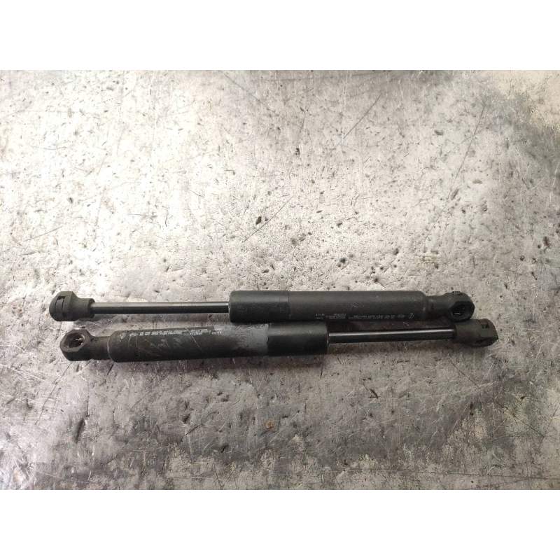 Recambio de amortiguadores capo para renault zoe bose referencia OEM IAM 654707388R 7000210532C0 