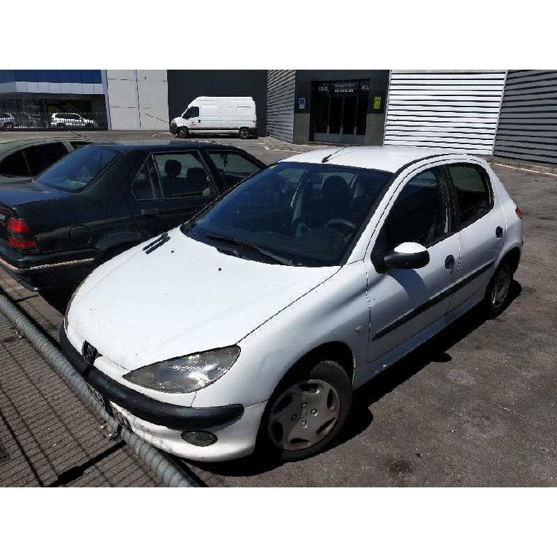 peugeot 206 berlina del año 2000