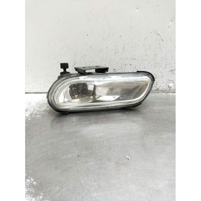 Recambio de faro antiniebla izquierdo para peugeot 406 (8b) 1.9 td referencia OEM IAM 37090748S  1995