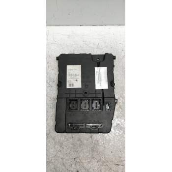CAJA RELES / FUSIBLES 8200351182 19DCI 2003