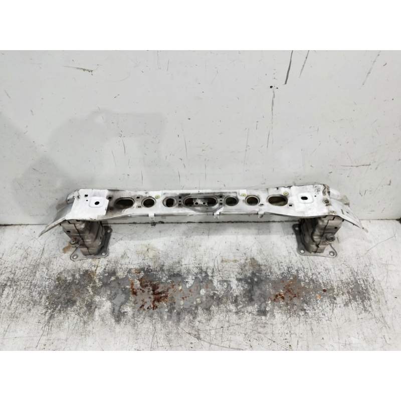 Recambio de refuerzo paragolpes delantero para ford focus lim. (cb8) ambiente referencia OEM IAM   2011