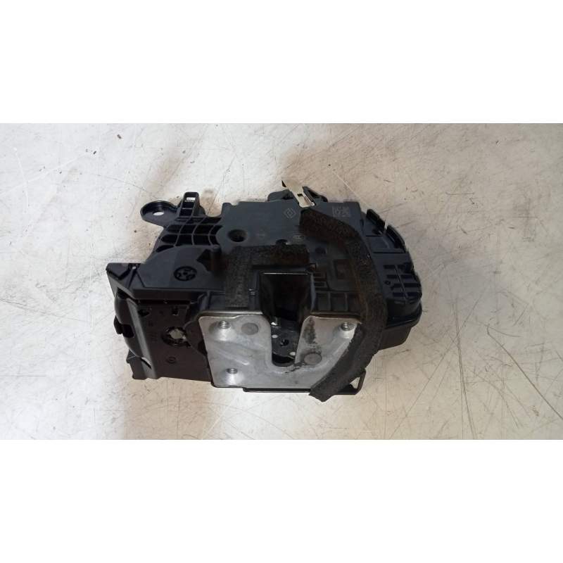 Recambio de motor cierre centralizado trasero derecho para renault captur helly hansen referencia OEM IAM 805027072R  